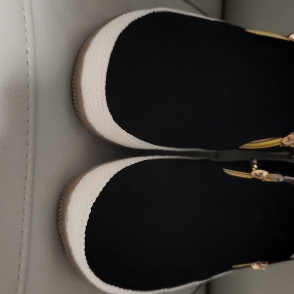 Sold - Picture 2 of 7